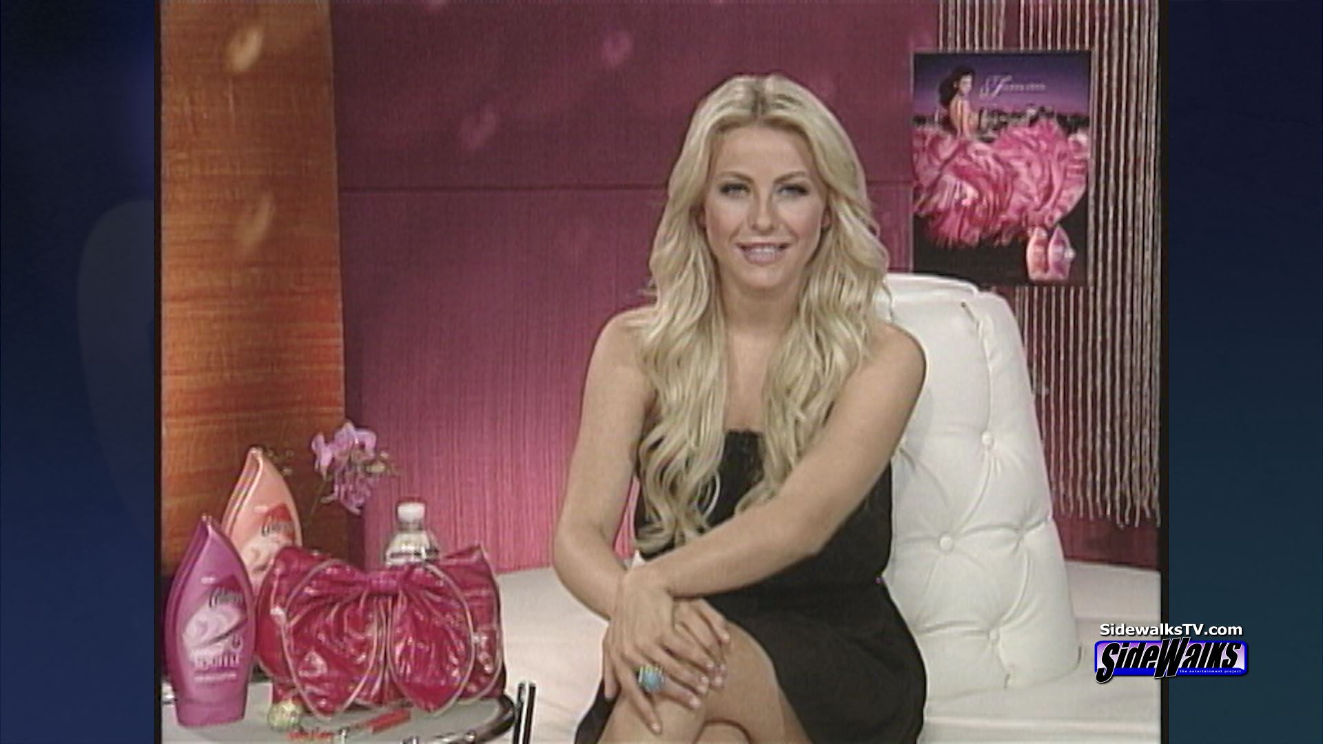 Julianne Hough (2010)