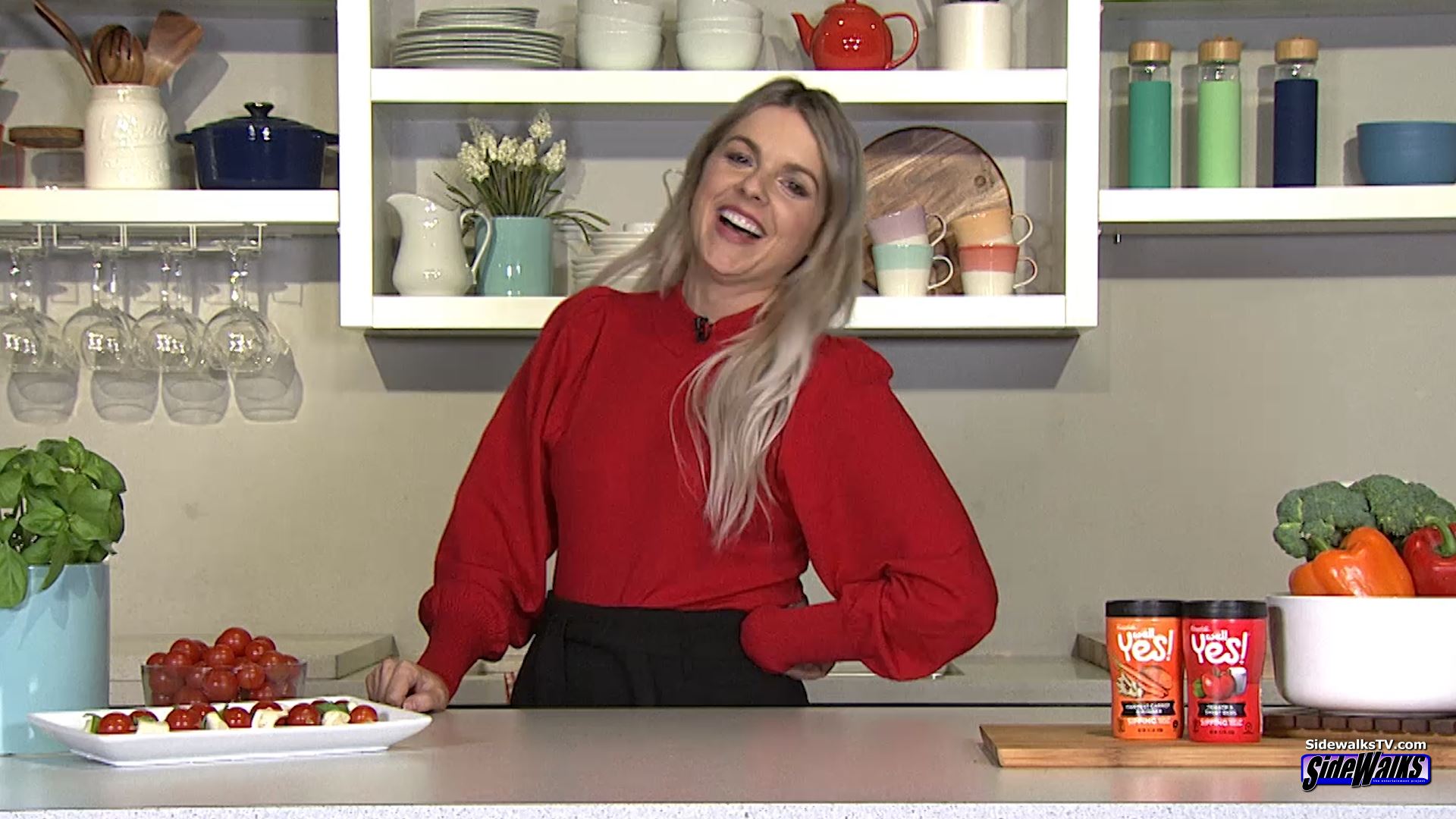 Ali Fedotowsky-Manno appears on our TV show