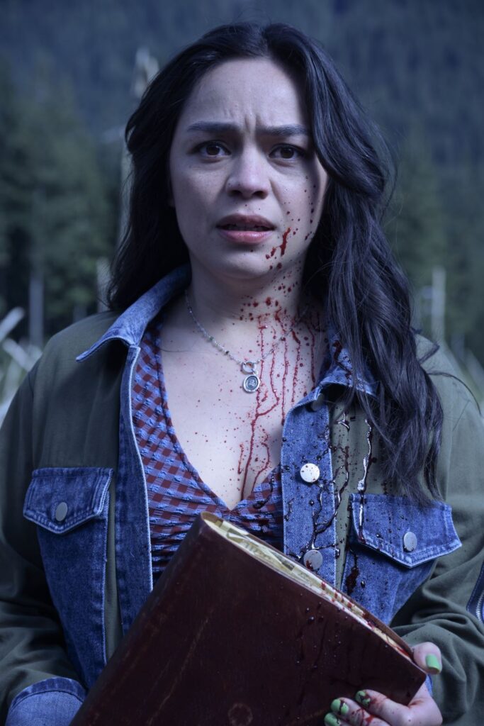 Kaitlyn Santa Juana as Stefanie