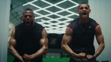 Isaiah White (Marlon Wayans) and Cameron Cade (Tyriq Withers) in a still photo flexing their muscles