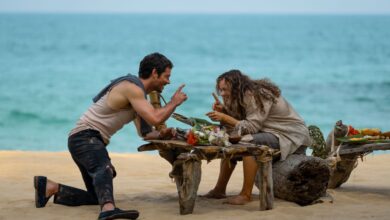 Dylan O'brien as Bradley Preston and Rachal McAdams as Linda Liddle