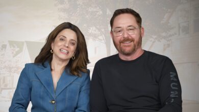 Alanna Ubach and Scott Grimes