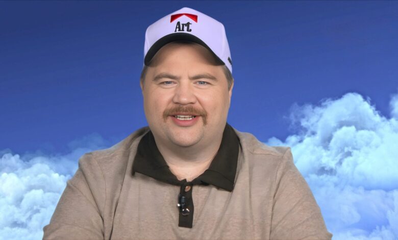 Paul Walter Hauser smiling