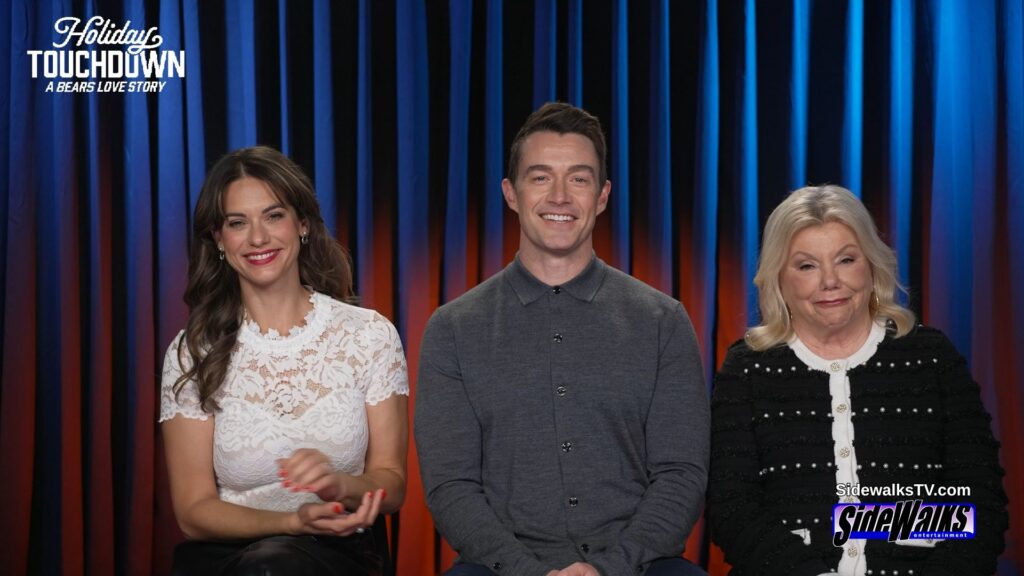 All smiles from Lyndsy Fonseca, Robert Buckley and Marsha Mason.